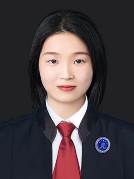 卢怡.jpg